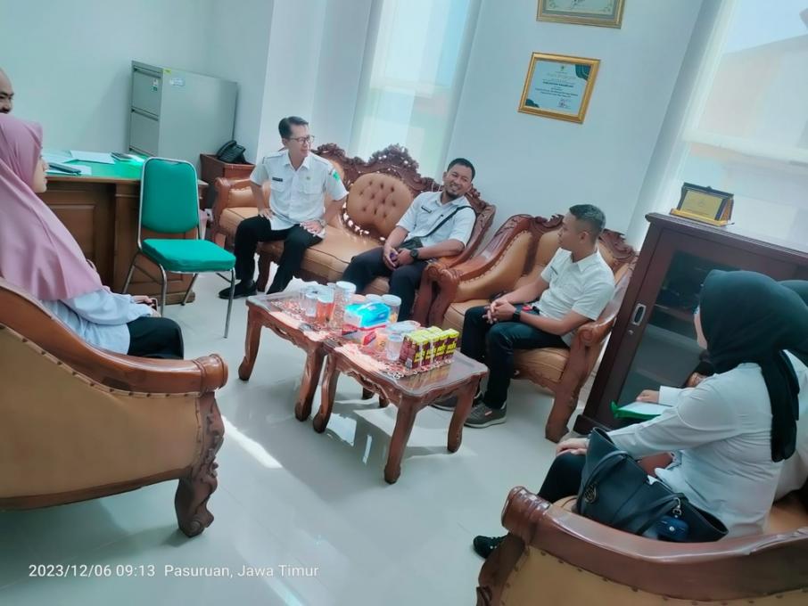 foto RAPAT KOORDINASI DAN KONSULTASI STUDY BANDING TENTANG PENGELOLAAN JARINGAN DOKUMENTASI DAN INFORMASI HUKUM (JDIH) BERSAMA BAGIAN HUKUM SEKRETARIAT DAERAH KABUPATEN LUMAJANG DENGAN BAGIAN HUKUM SEKRETARIAT DAERAH KABUPATEN PASURUAN